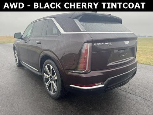 2025 Cadillac Escalade IQ Luxury 2