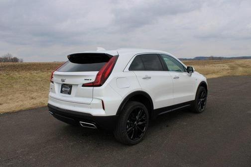 2025 Cadillac XT4 Premium Luxury