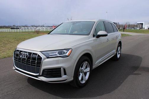 2022 Audi Q7 45 Premium Plus