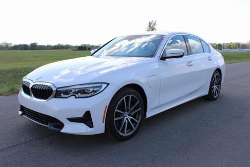 2021 BMW 330e Base