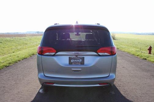 2020 Chrysler Voyager LXI