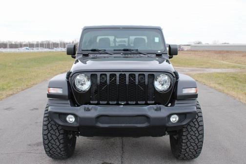 2022 Jeep Gladiator Sport