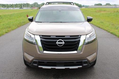 2023 Nissan Pathfinder Platinum 4WD
