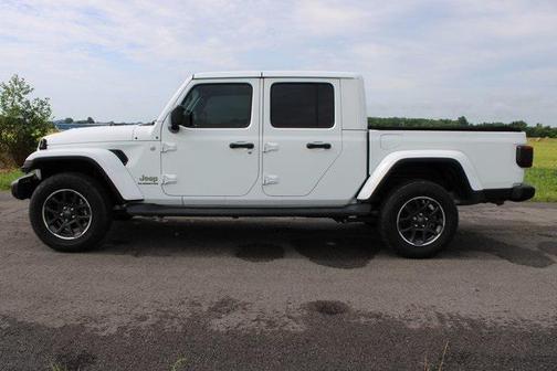 2022 Jeep Gladiator Overland