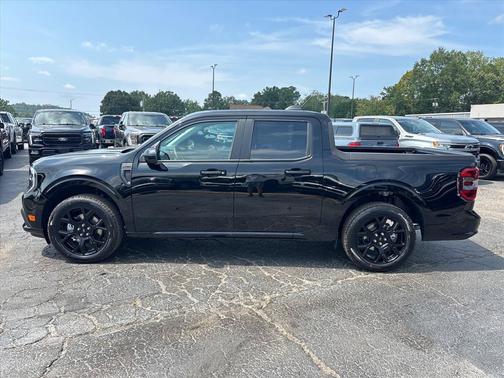 Shadow Black 2026 Ford Maverick Lobo Standard