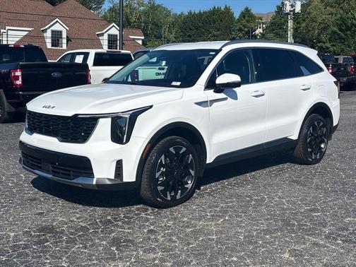 White 2025 Kia Sorento EX