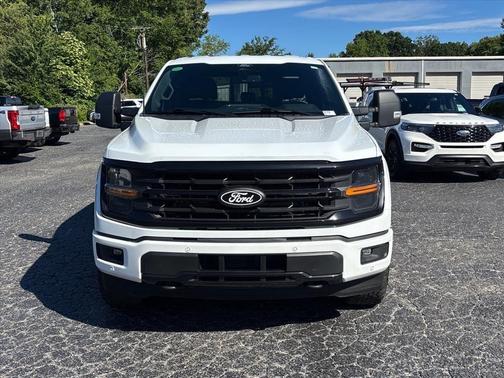 Oxford White 2024 Ford F-150 XLT