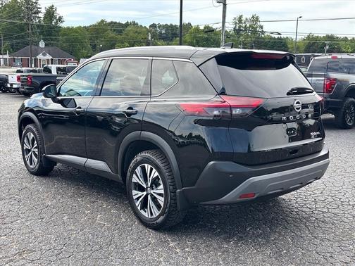 Black 2021 Nissan Rogue SV