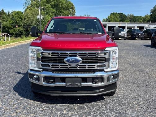 Rapid Red Metallic Tinted Clearcoat 2023 Ford F-350 XLT