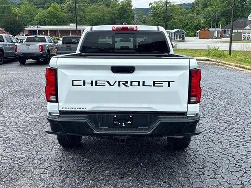 Summit White 2025 Chevrolet Colorado Z71