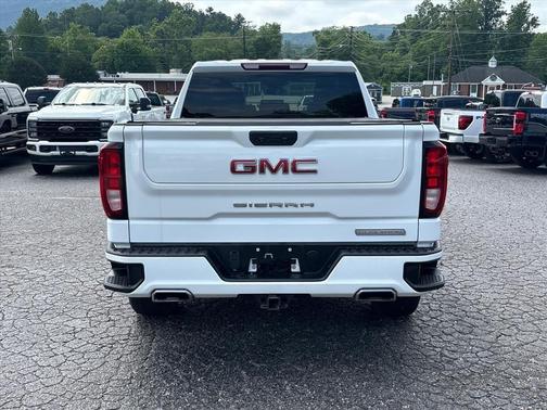 White 2022 GMC Sierra 1500 Elevation
