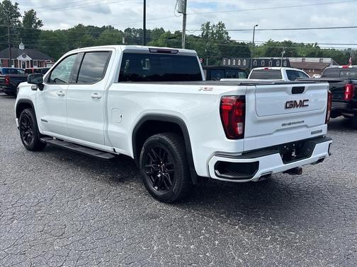 White 2022 GMC Sierra 1500 Elevation