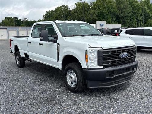 Oxford White 2023 Ford F-250 XL