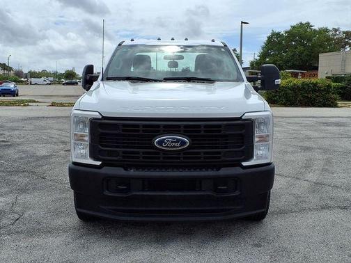 White 2023 Ford F-250 XL