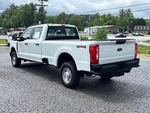 Oxford White 2023 Ford F-250 XL