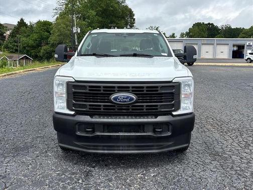 Oxford White 2023 Ford F-250 XL