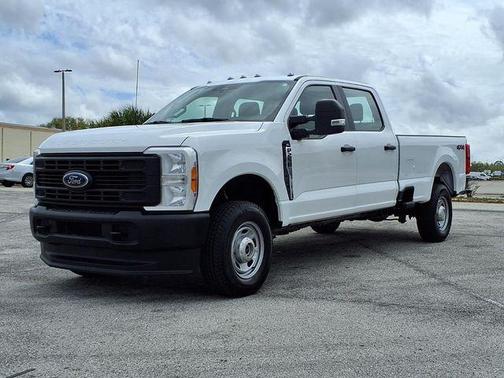 White 2023 Ford F-250 XL
