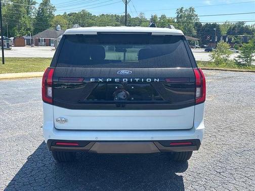 Star White 2026 Ford Expedition King Ranch