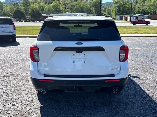 White 2022 Ford Explorer ST-Line