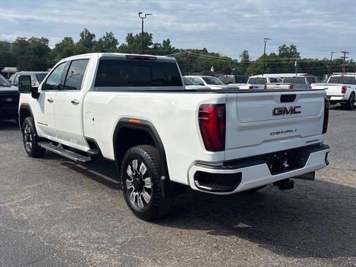 Summit White 2024 GMC Sierra 2500 Denali