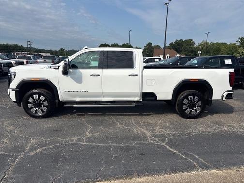 Summit White 2024 GMC Sierra 2500 Denali
