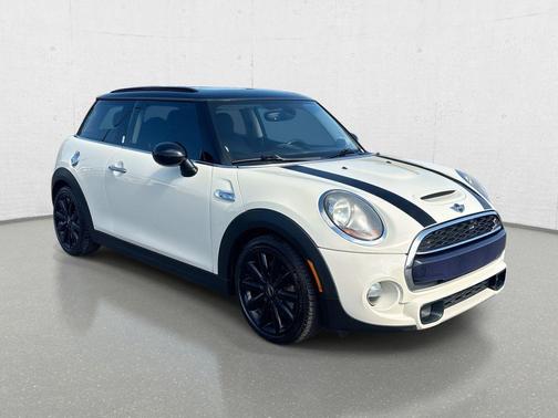 Pepper White 2016 MINI Hardtop Cooper S