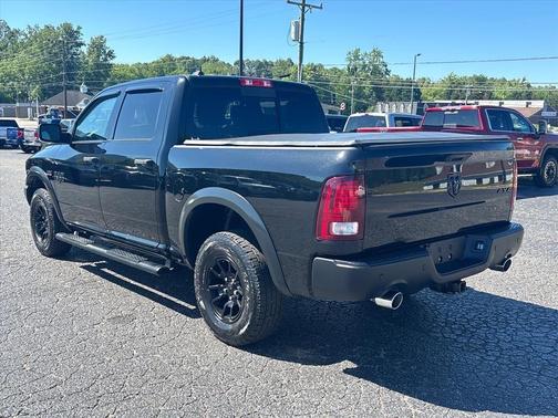 Diamond Black 2021 RAM 1500 Classic SLT