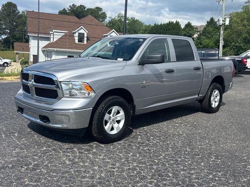 Billet Silver Metallic Clearcoat 2022 RAM 1500 Classic SLT