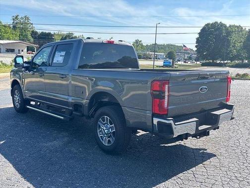 Carbonized Gray Metallic 2026 Ford F-350 Lariat Super Duty