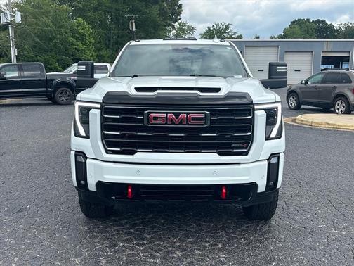 Summit White 2024 GMC Sierra 2500 AT4