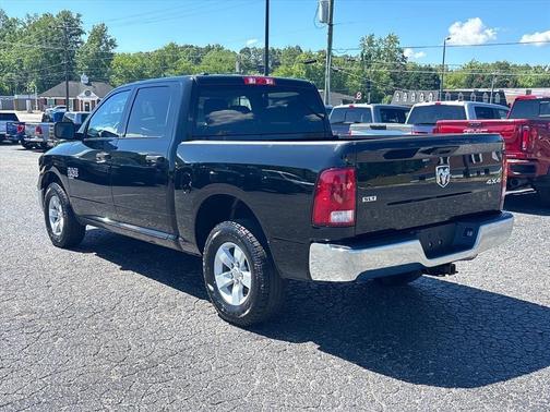 Diamond Black 2022 RAM 1500 Classic SLT