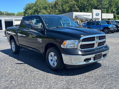 Diamond Black 2022 RAM 1500 Classic SLT