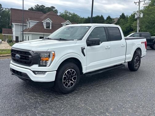 Oxford White 2022 Ford F-150 XLT