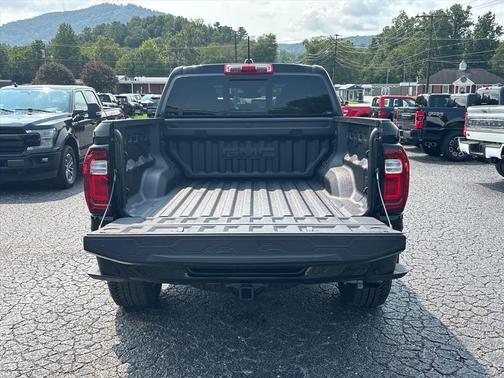 Onyx Black 2025 GMC Canyon Denali