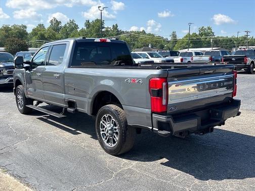 Carbonized Gray Metallic 2023 Ford F-250 Limited