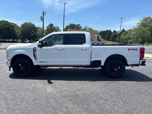 White 2023 Ford F-250 Platinum