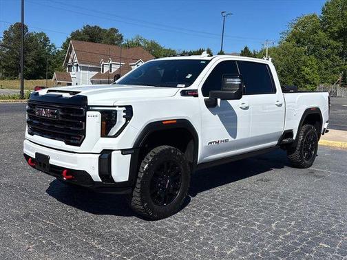 Summit White 2024 GMC Sierra 2500 AT4