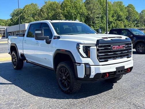 Summit White 2024 GMC Sierra 2500 AT4