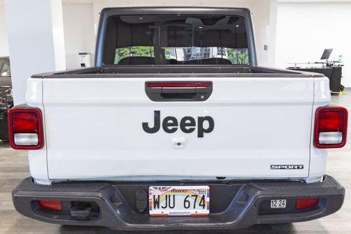 Bright White Clearcoat 2020 Jeep Gladiator Sport