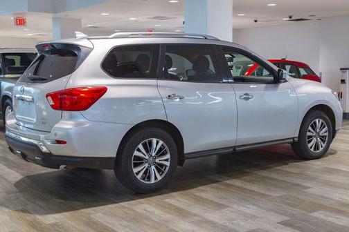 2019 Nissan Pathfinder SV