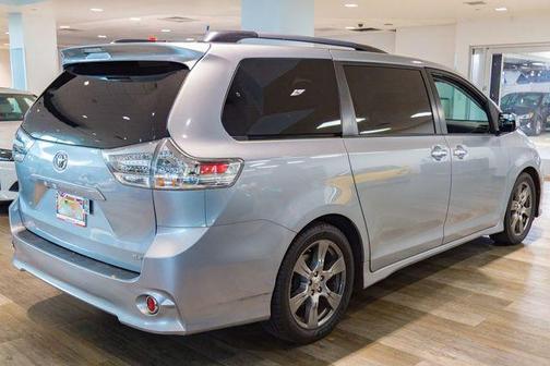 2017 Toyota Sienna SE