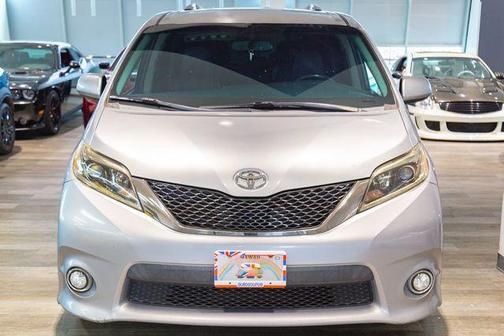 2017 Toyota Sienna SE