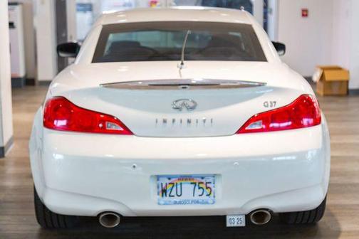 2010 INFINITI G37 Base