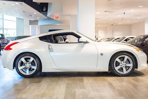 2011 Nissan 370Z Base