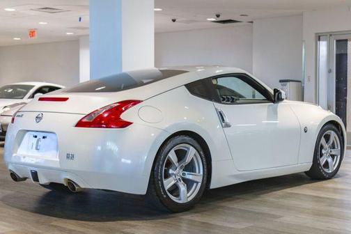 2011 Nissan 370Z Base