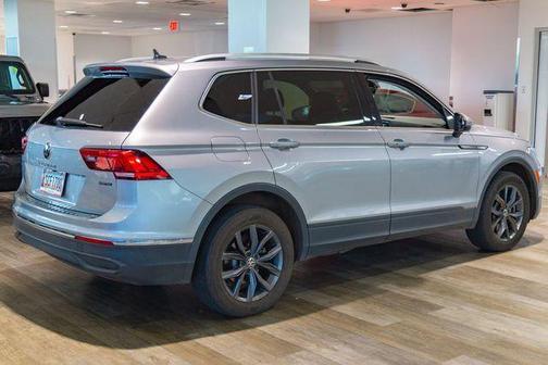 Pyrite Silver Metallic 2022 Volkswagen Tiguan 2.0T SE