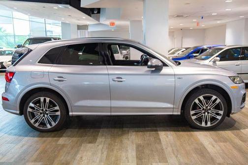 Florett Silver Metallic 2018 Audi SQ5 3.0T Prestige