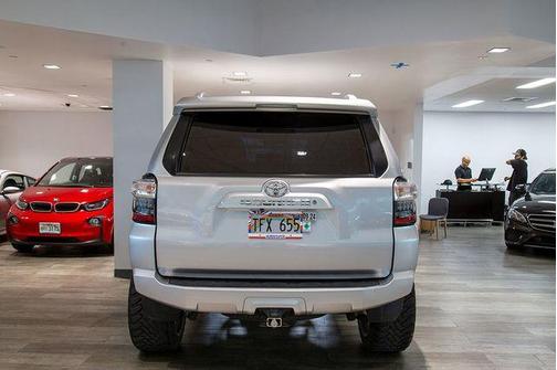 Classic Silver Metallic 2018 Toyota 4Runner SR5