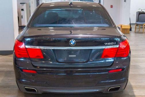 2011 BMW 750 i
