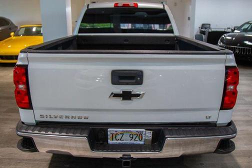 Iridescent Pearl Tricoat 2017 Chevrolet Silverado 1500 1LT